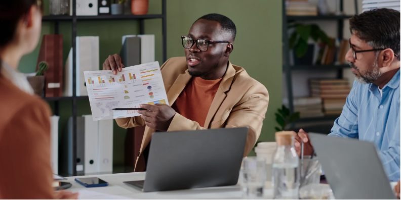 Individual presenting document in meeting